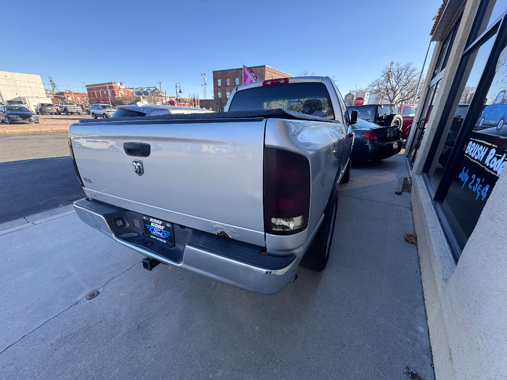 2005 Dodge Ram photo 4