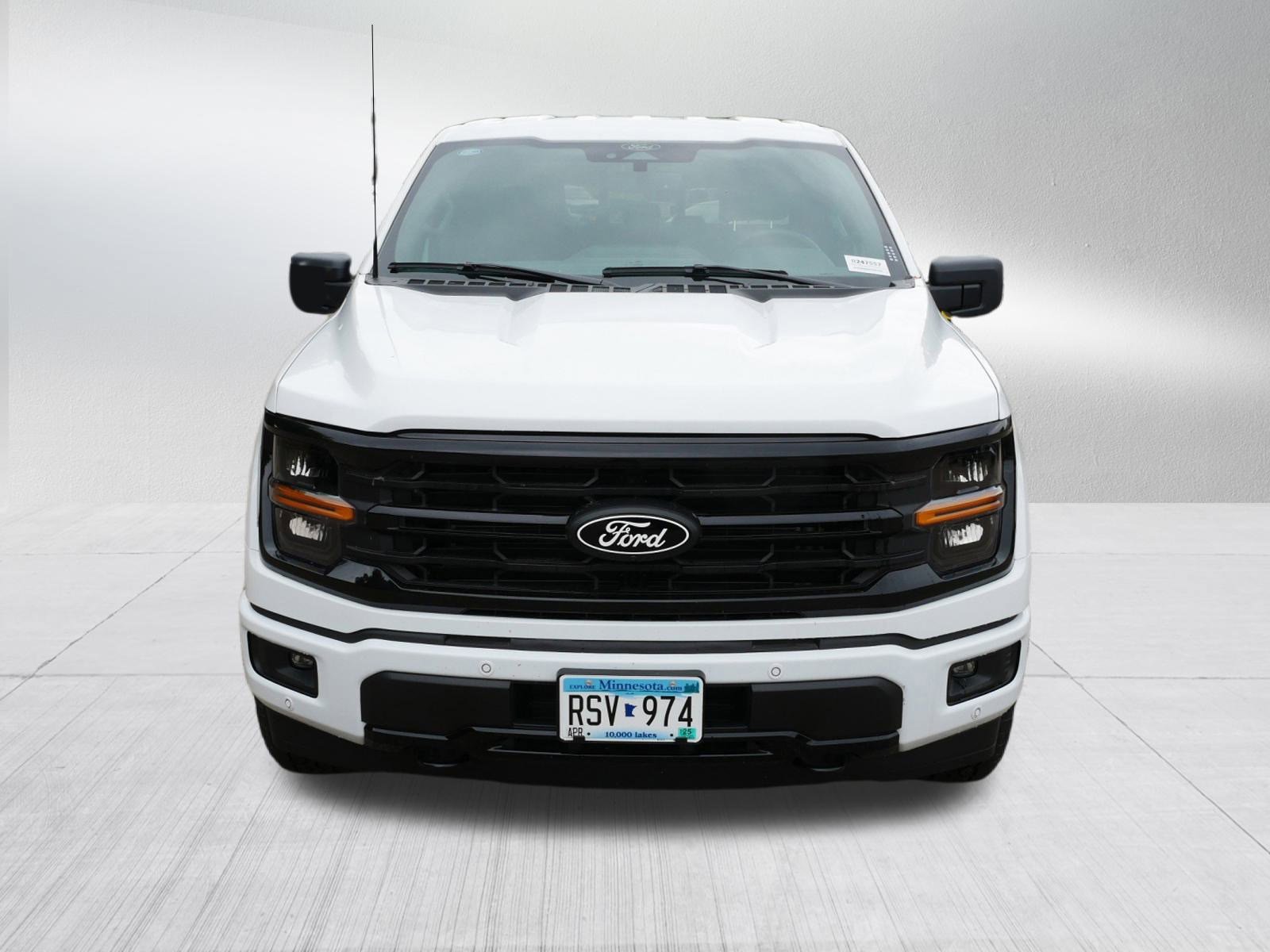 2024 Ford F-150 XLT photo 2