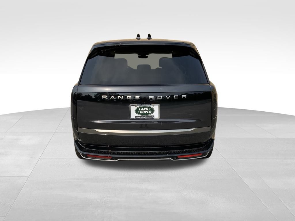 2025 Land Rover Range Rover SE photo 7