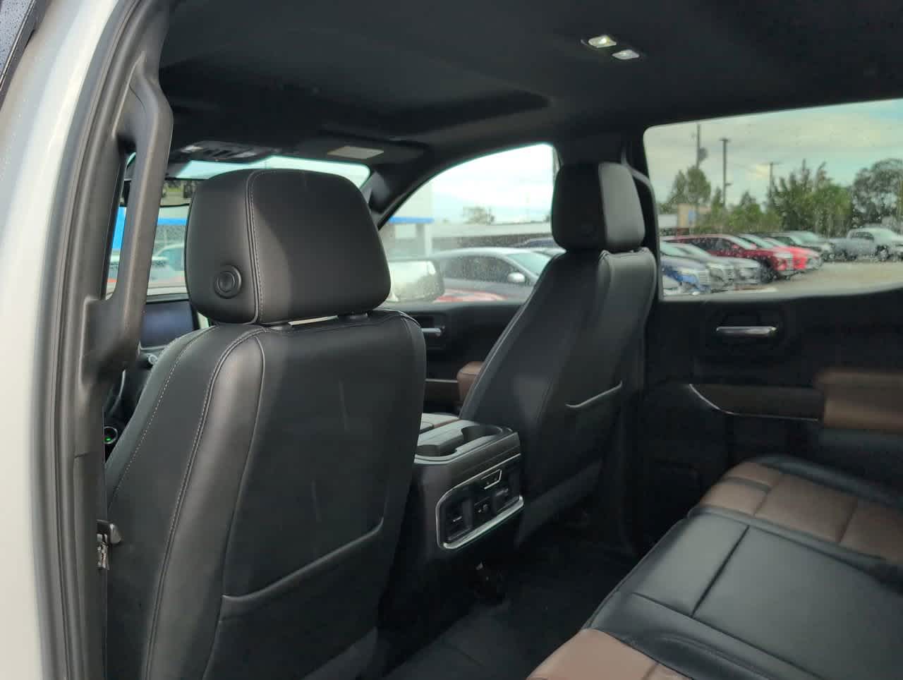 2020 Chevrolet Silverado 1500 High Country photo 18