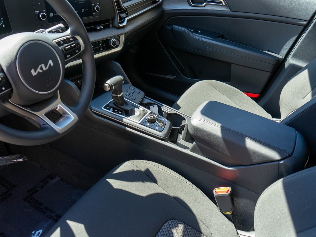 2025 Kia Sportage LX photo 15