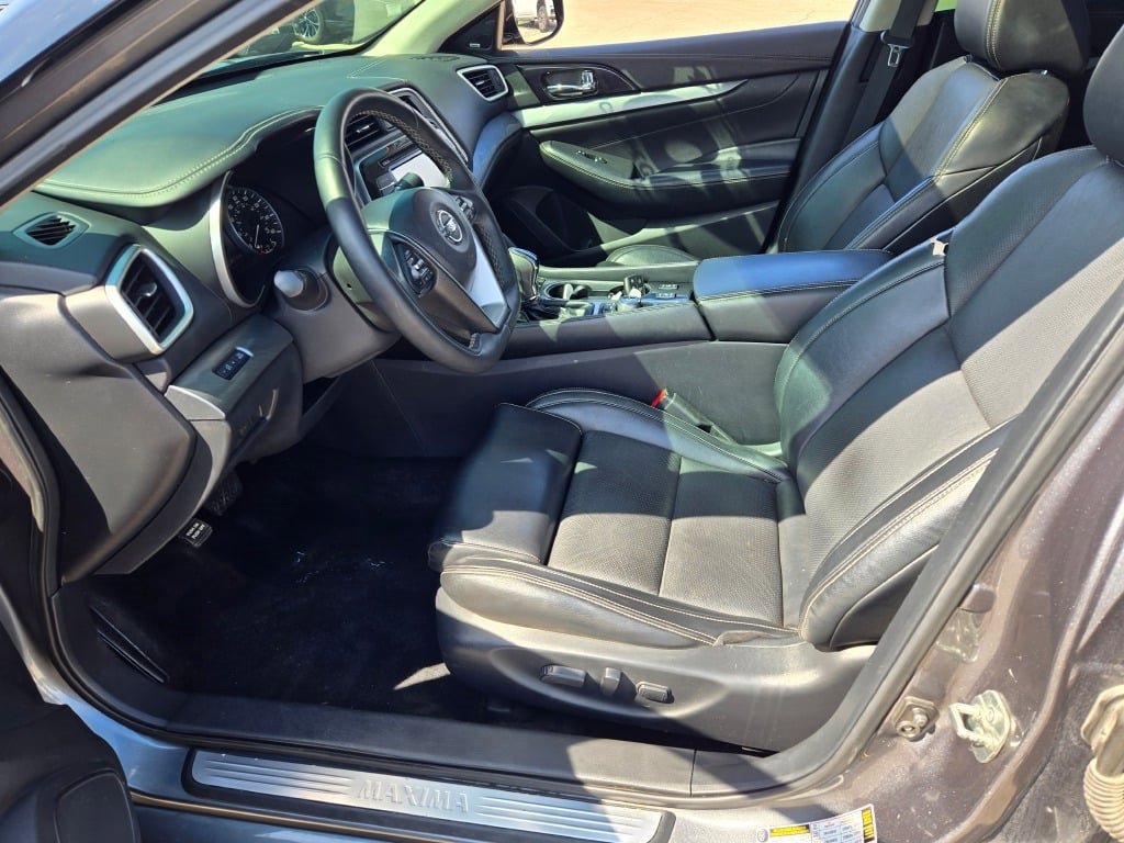 2017 Nissan Maxima SL photo 17