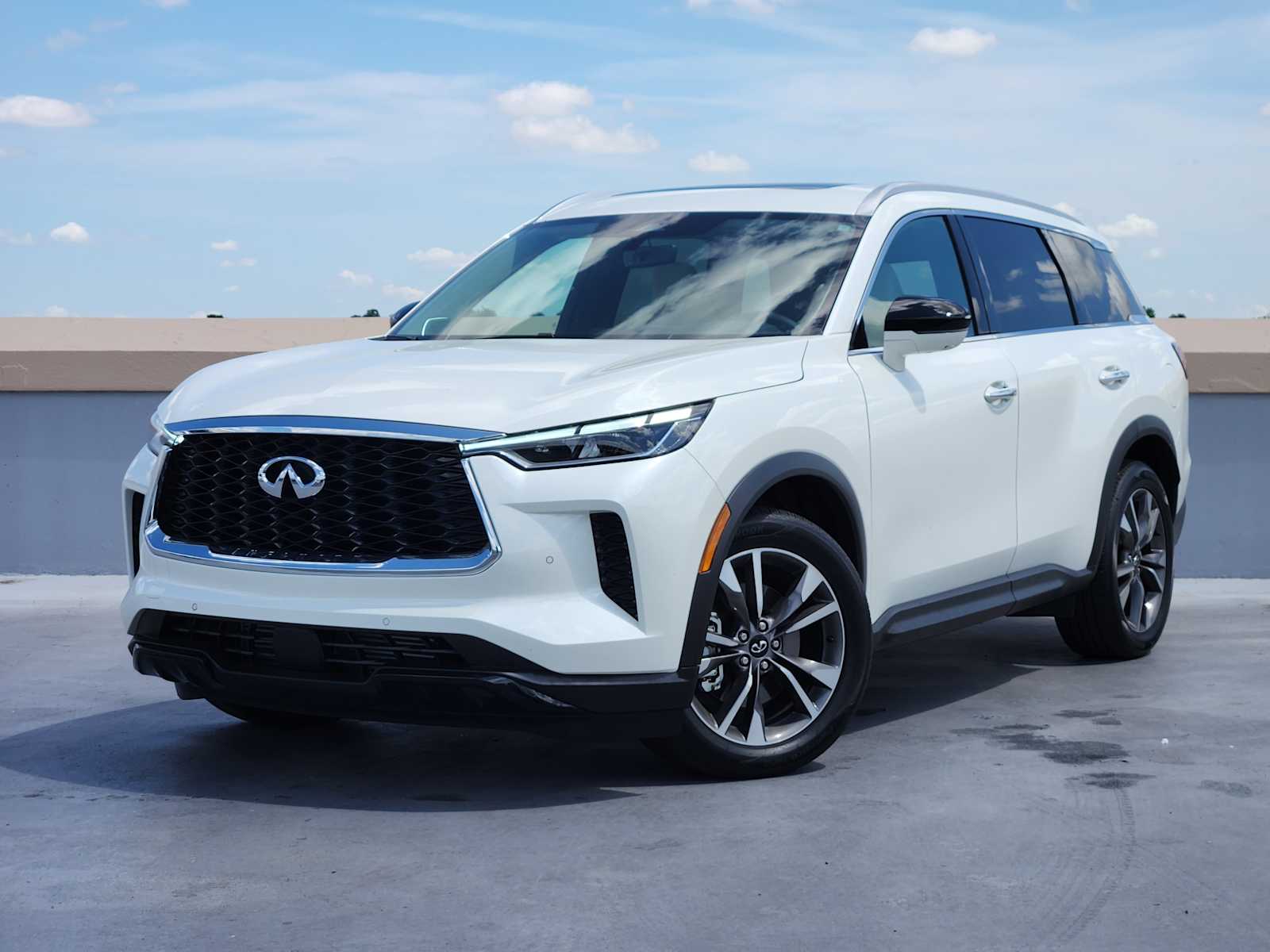2025 INFINITI QX60 LUXE