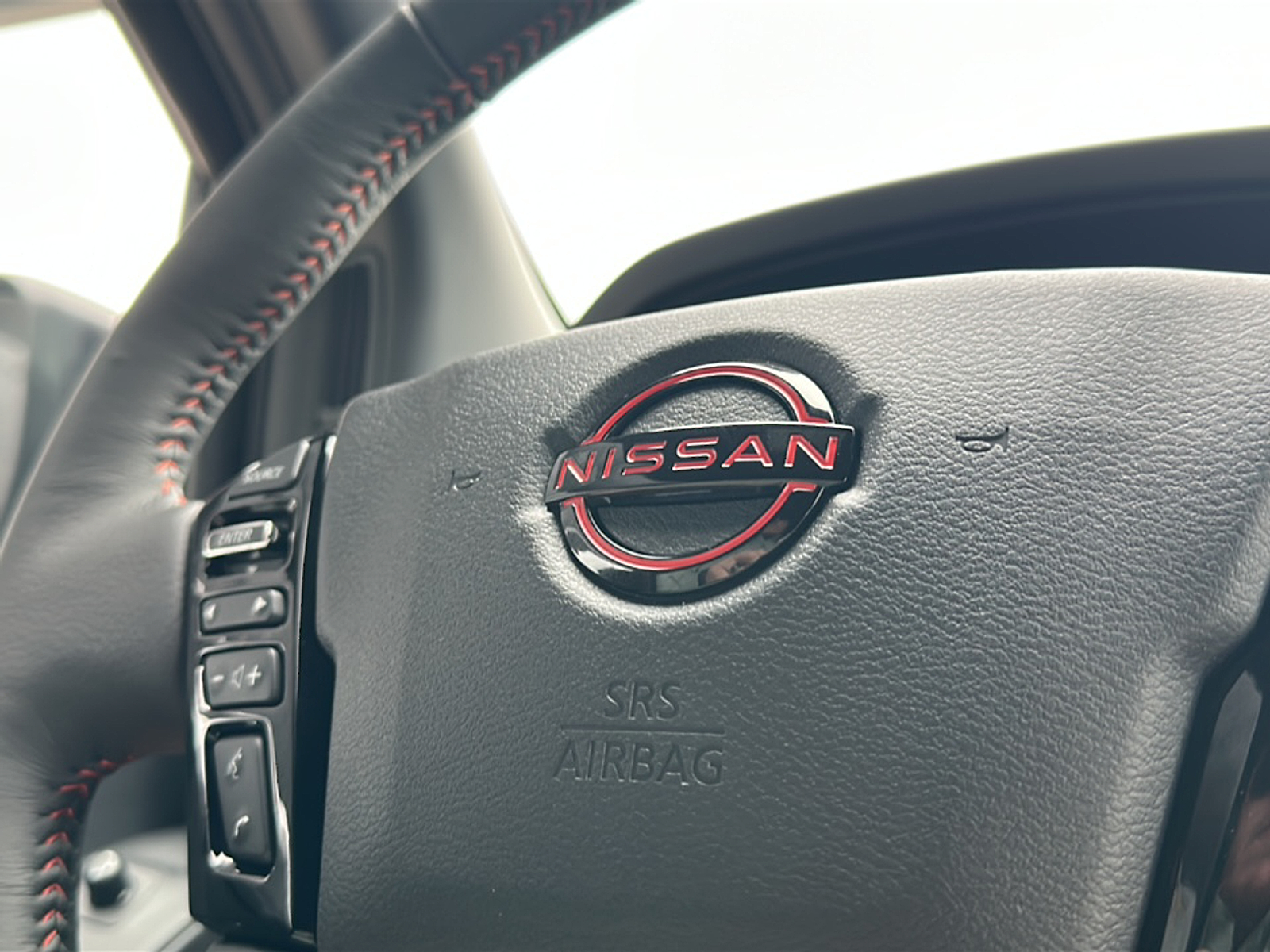 2025 Nissan Frontier PRO-X photo 11