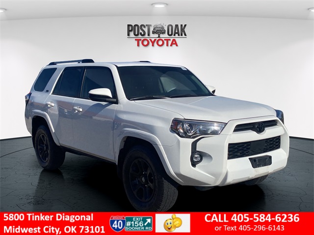 2022 Toyota 4Runner SR5's photo