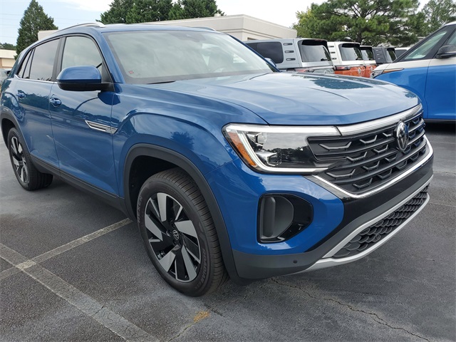 2026 Volkswagen Atlas Cross Sport SE Technology photo 3
