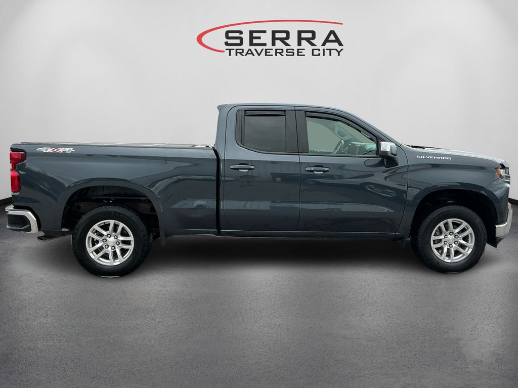 2020 Chevrolet Silverado 1500 LT photo 4