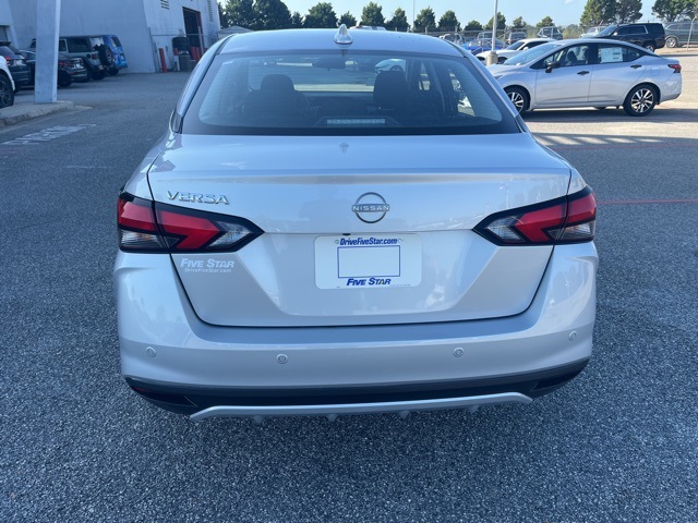 2025 Nissan Versa SV photo 23