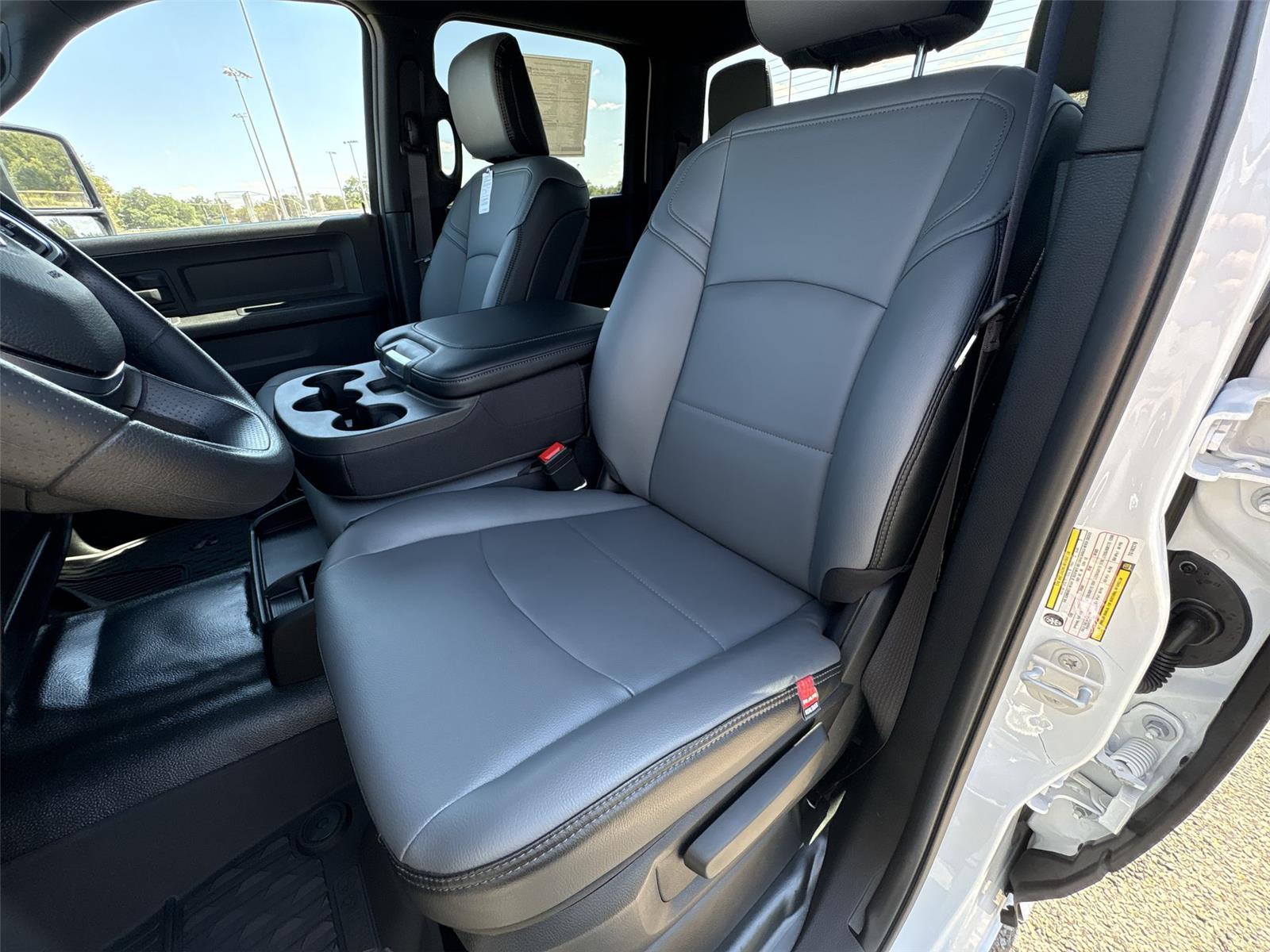 2026 Ram 3500 Tradesman photo 14