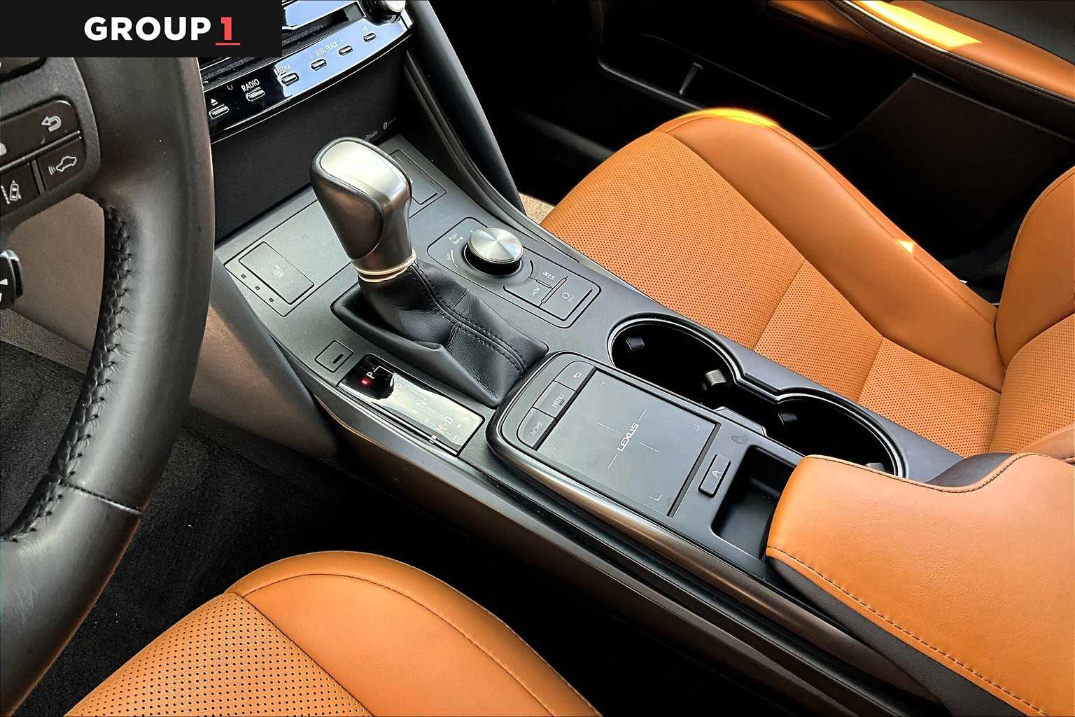 2023 Lexus IS F SPORT photo 13