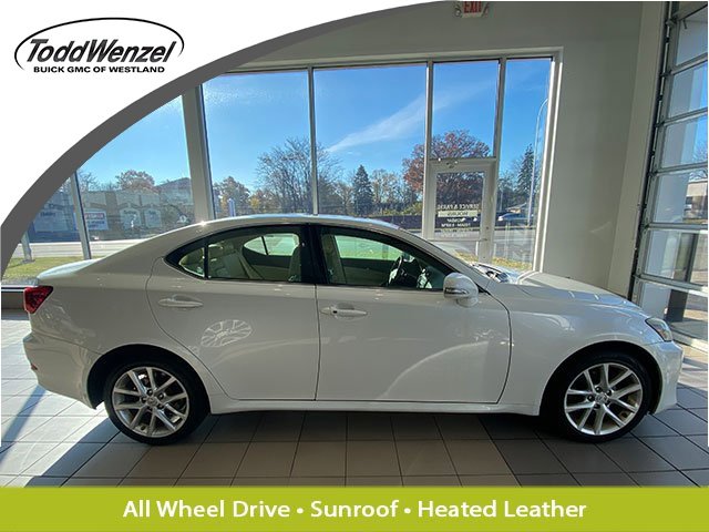 2011 Lexus IS 250's photo