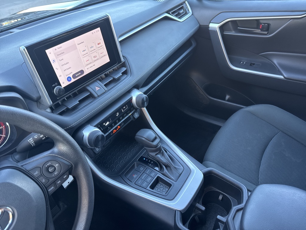 2024 Toyota RAV4 LE photo 15
