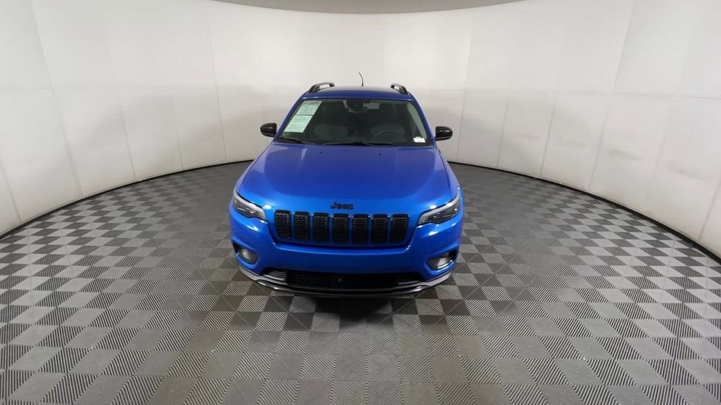 2023 Jeep Cherokee Altitude Lux photo 2