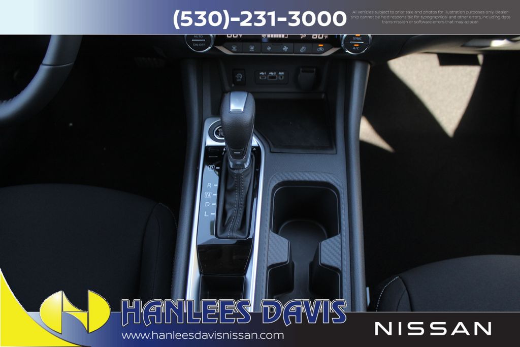 2025 Nissan Sentra SV photo 12