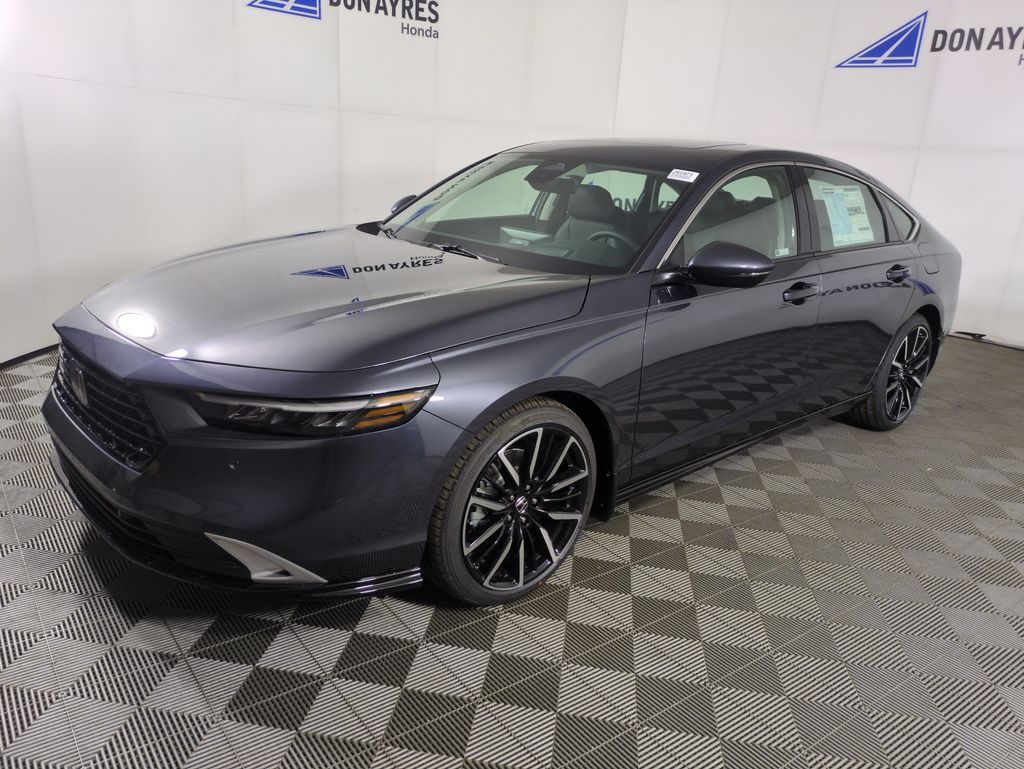 2025 Honda Accord Hybrid Touring's photo