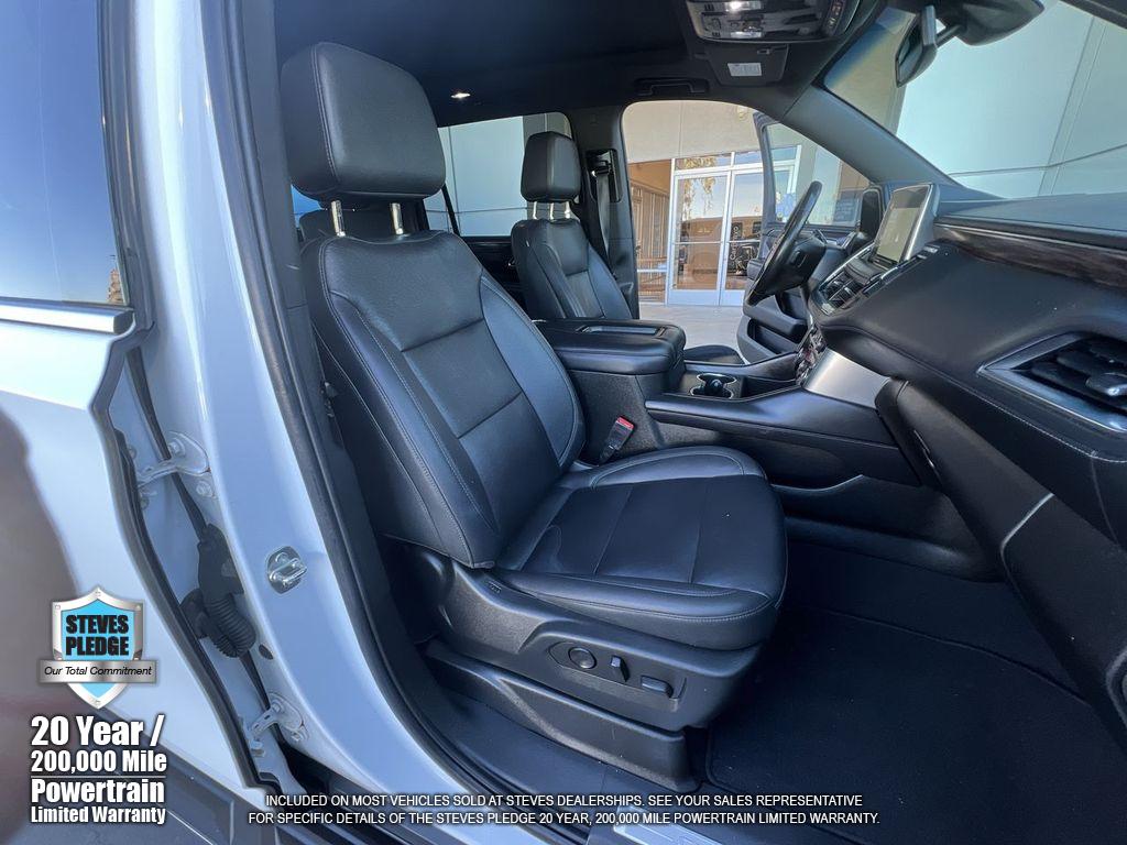 2022 Chevrolet Suburban LT photo 32