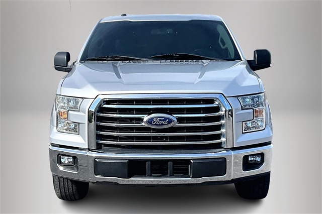 2015 Ford F-150 XLT photo 3