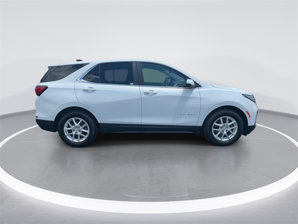 2022 Chevrolet Equinox LT photo 9