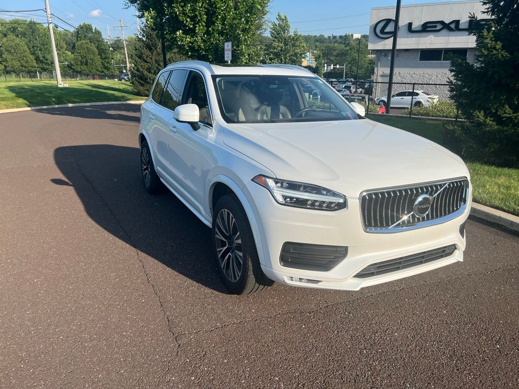 2020 Volvo XC90 T5 Momentum photo 4