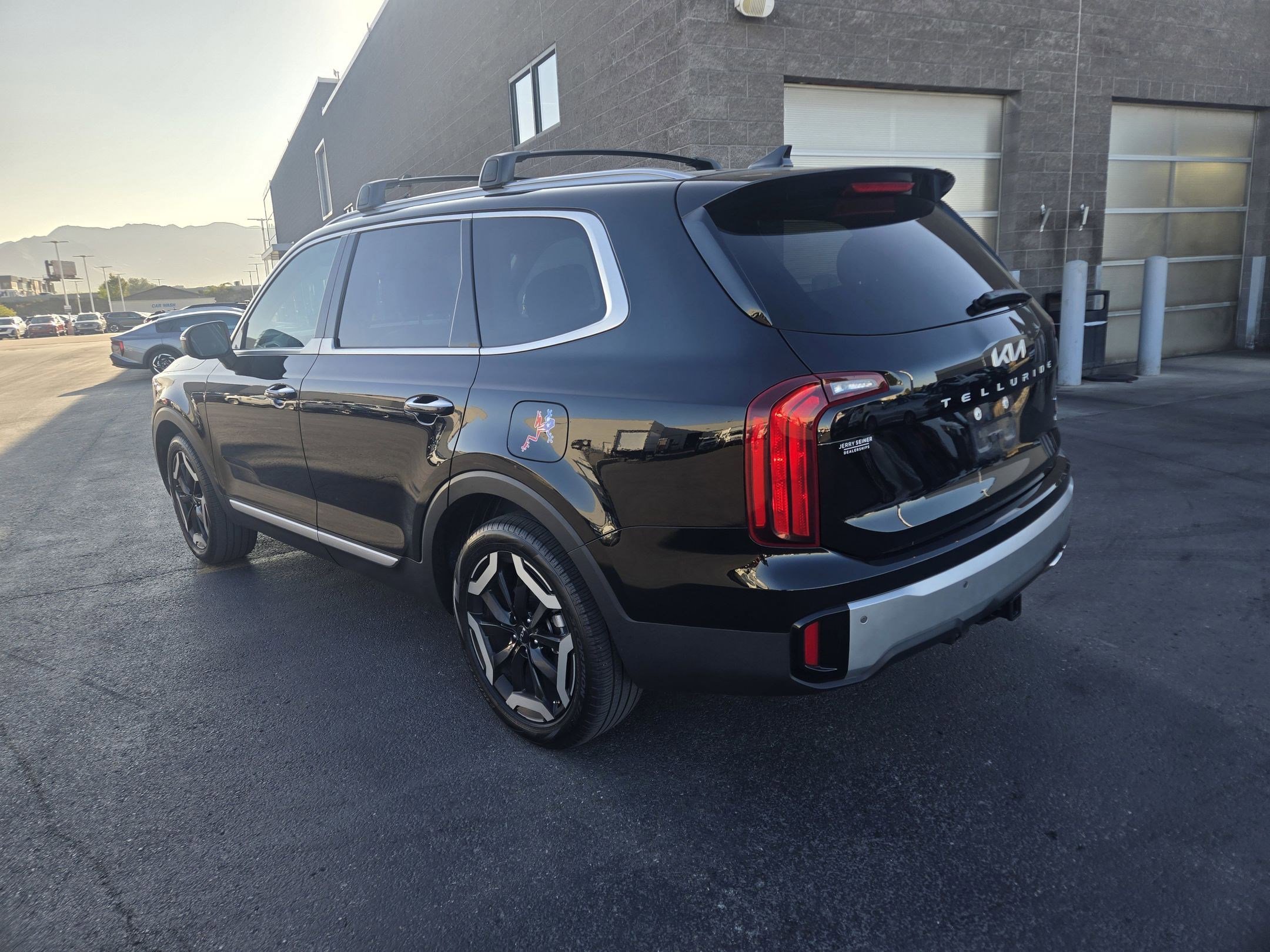 2024 Kia Telluride S photo 3