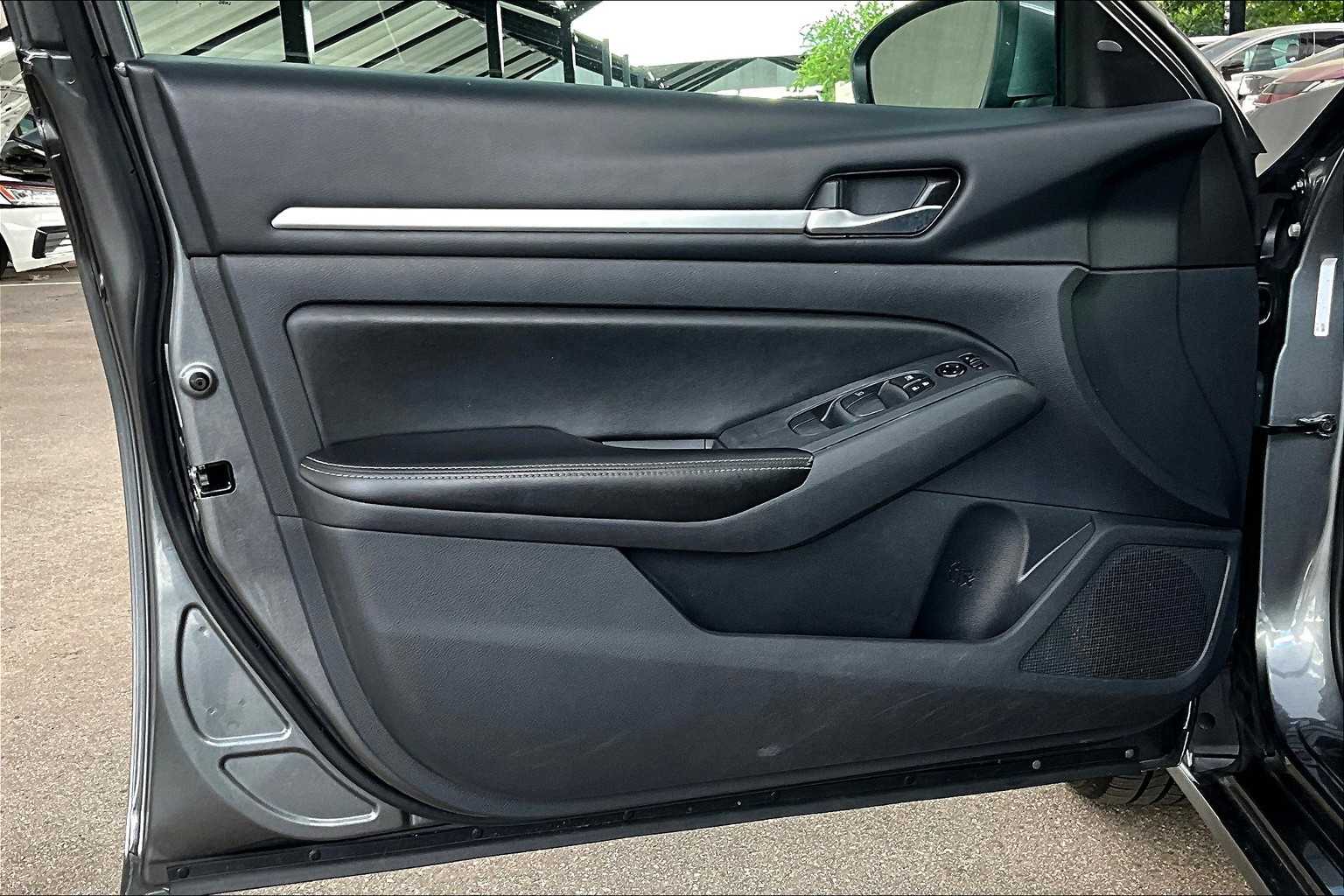 2022 Nissan Altima 2.5 SV photo 20