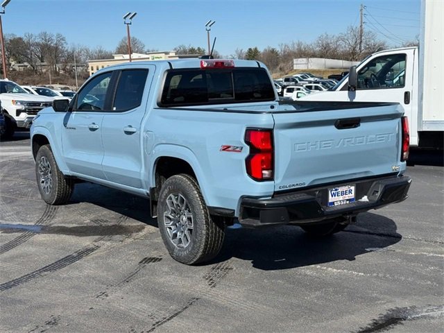 2025 Chevrolet Colorado Z71 photo 2