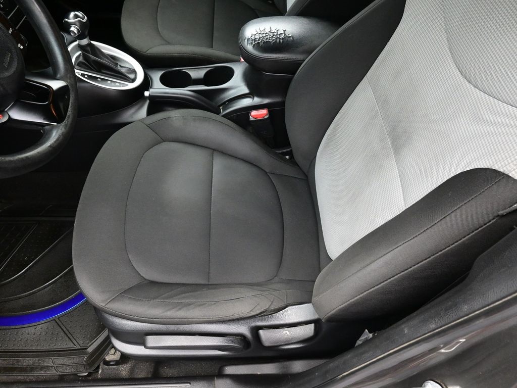 2016 Kia Soul Base photo 10