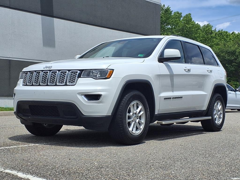 2020 Jeep Grand Cherokee Laredo E photo 2