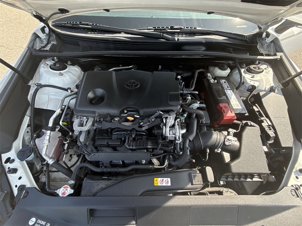 2018 Toyota Camry LE photo 17