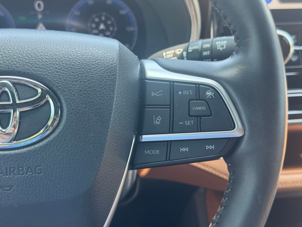 2023 Toyota Highlander Hybrid Platinum photo 27