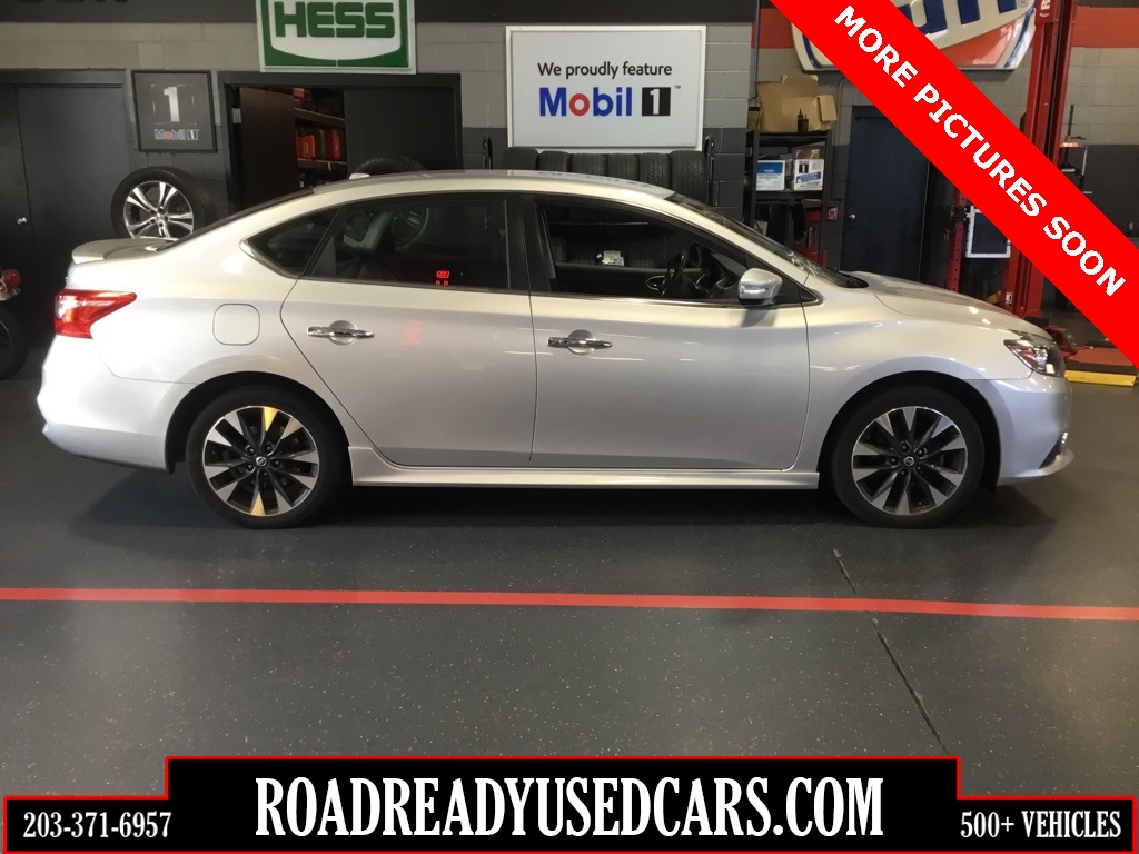 2016 Nissan Sentra SR's photo