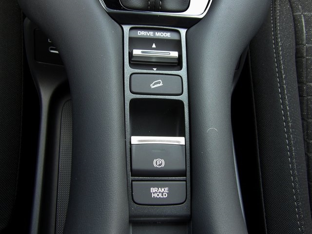 2026 Honda HR-V LX photo 29