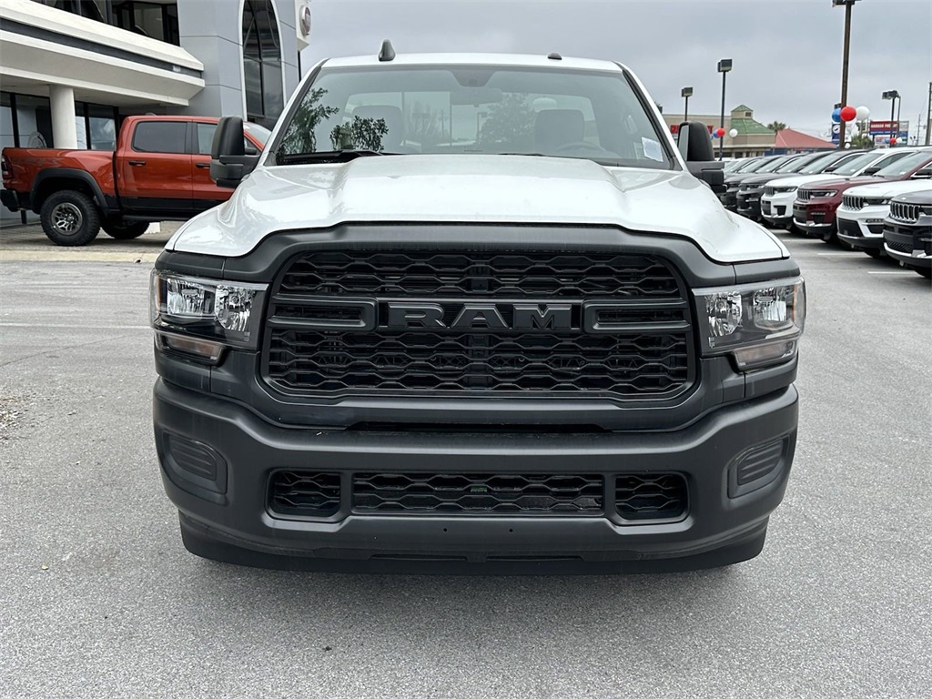2023 Ram 2500 Tradesman photo 2
