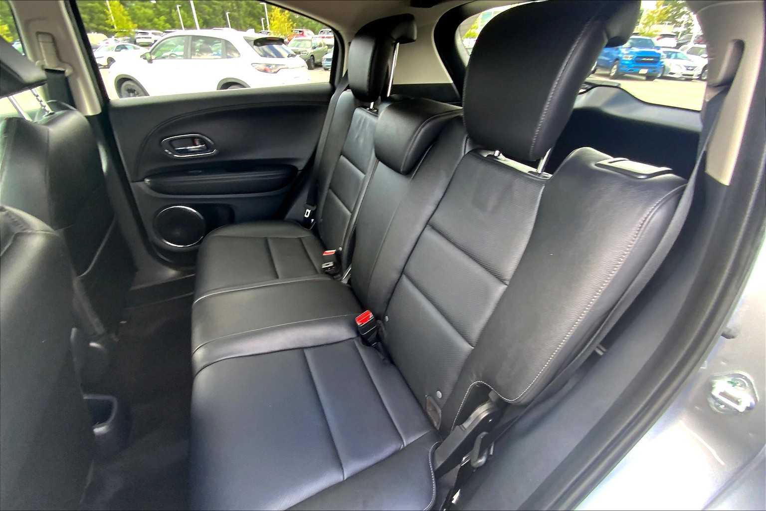 2022 Honda HR-V EX-L photo 19