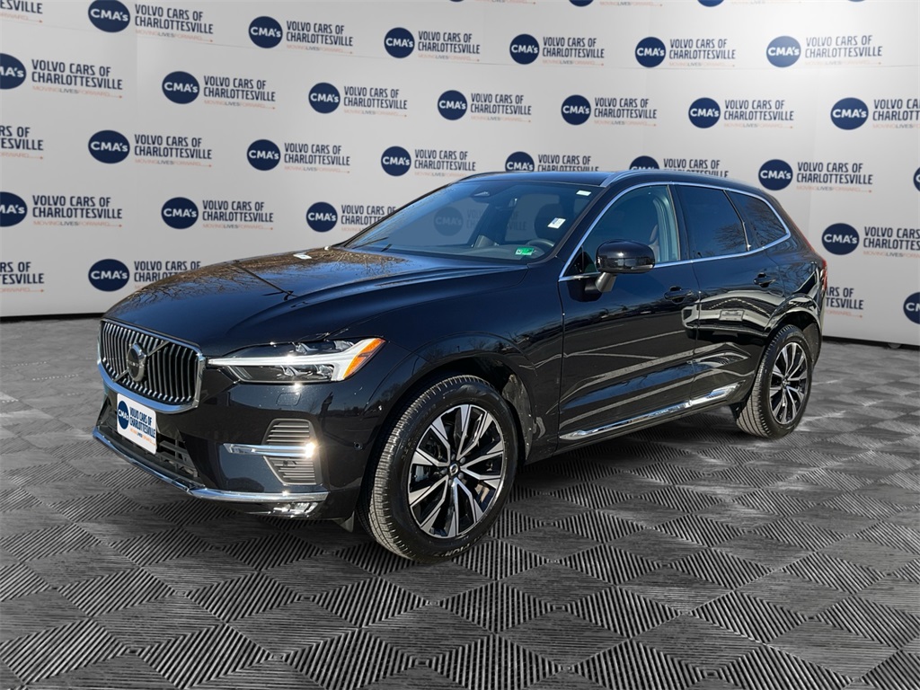 2023 Volvo XC60 Plus's photo