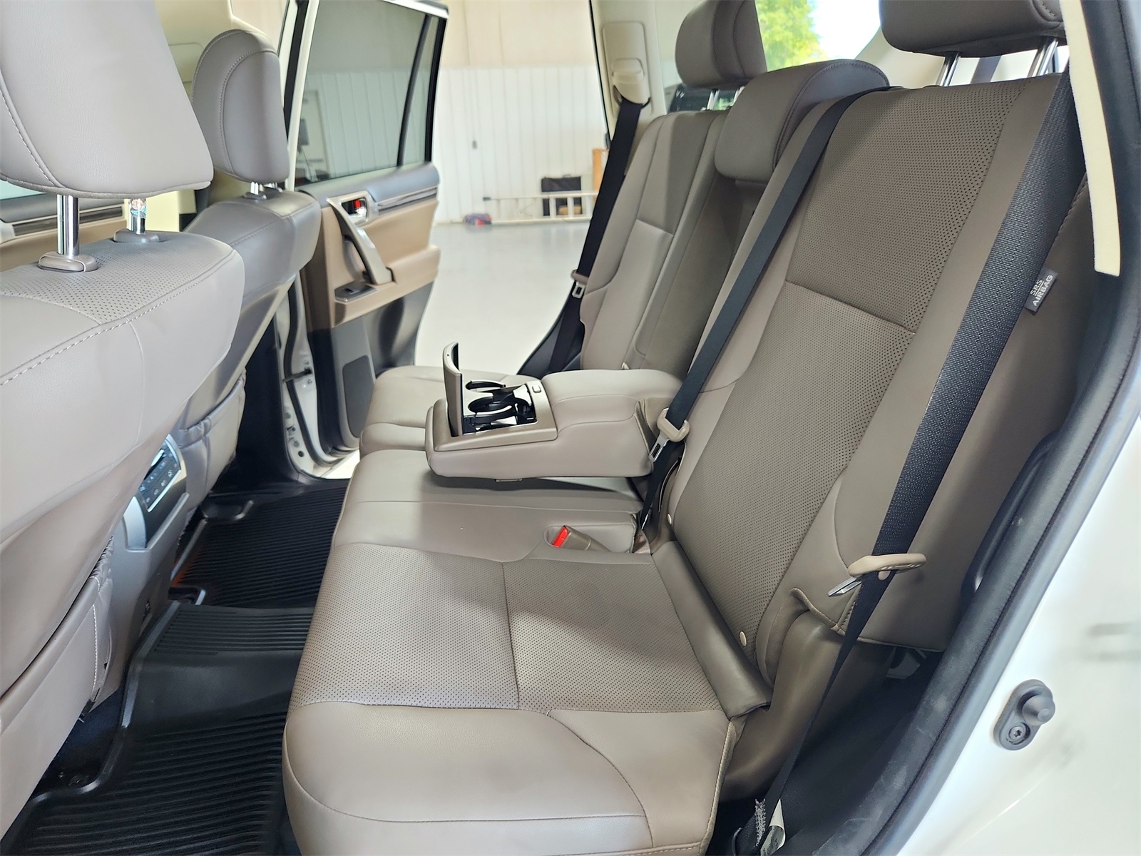 2022 Lexus GX 460 photo 32