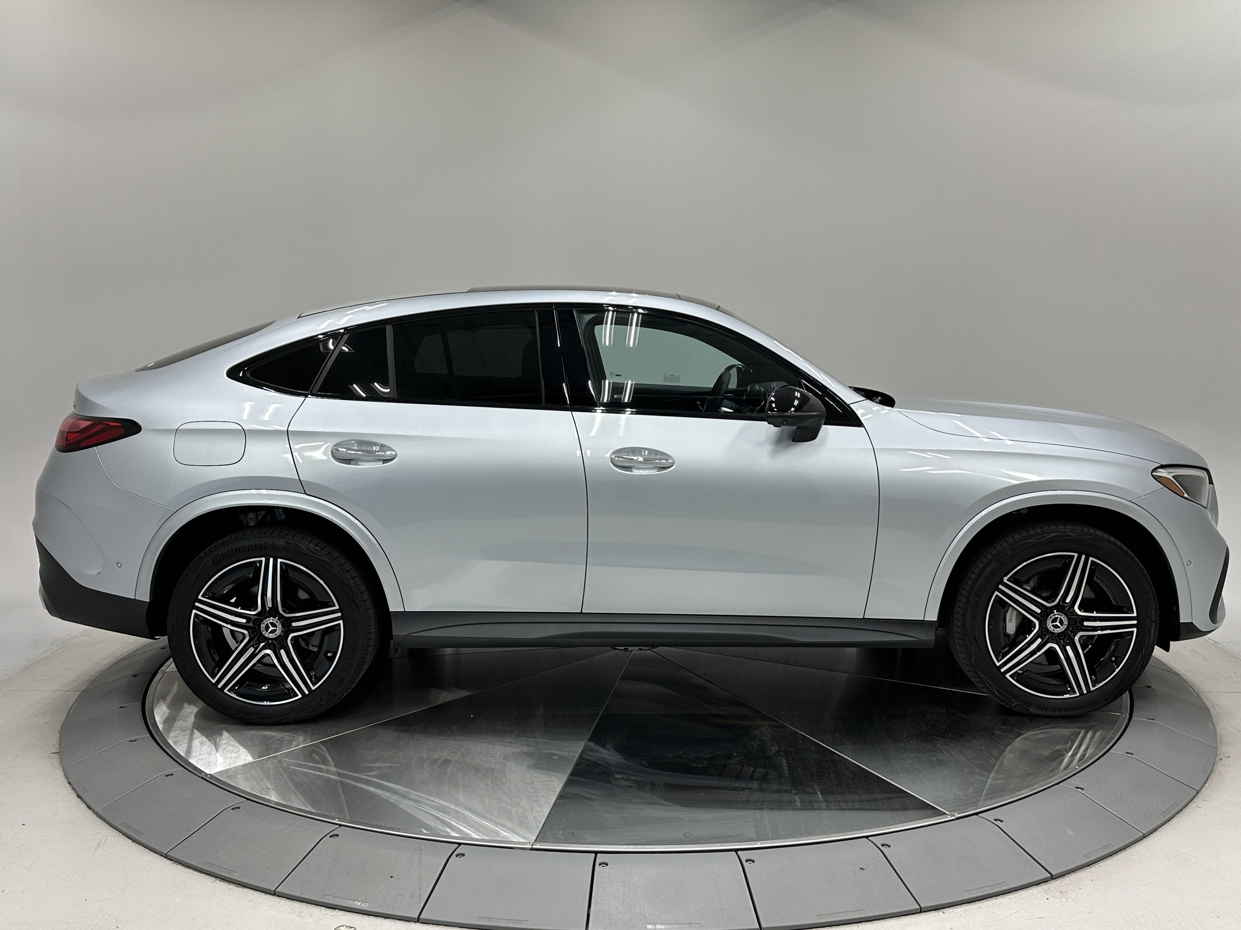 2024 Mercedes Benz GLC 300 4MATIC photo 8