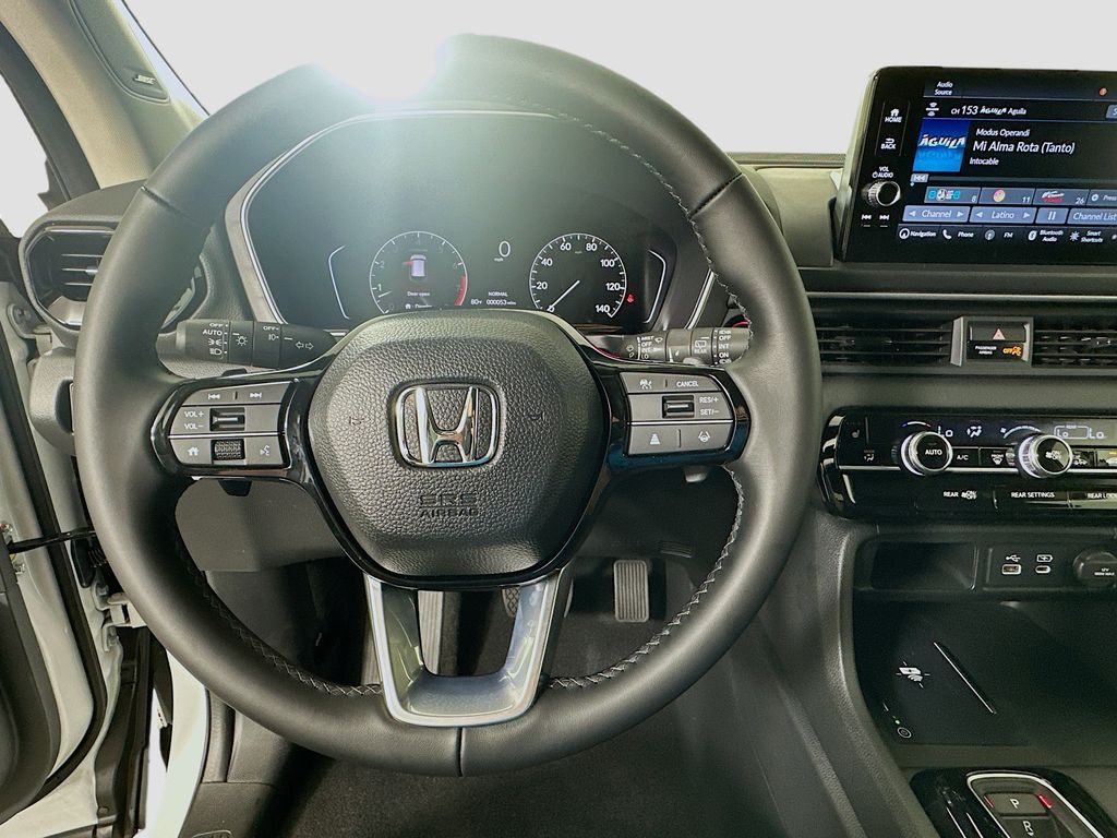 2025 Honda Pilot Touring photo 8