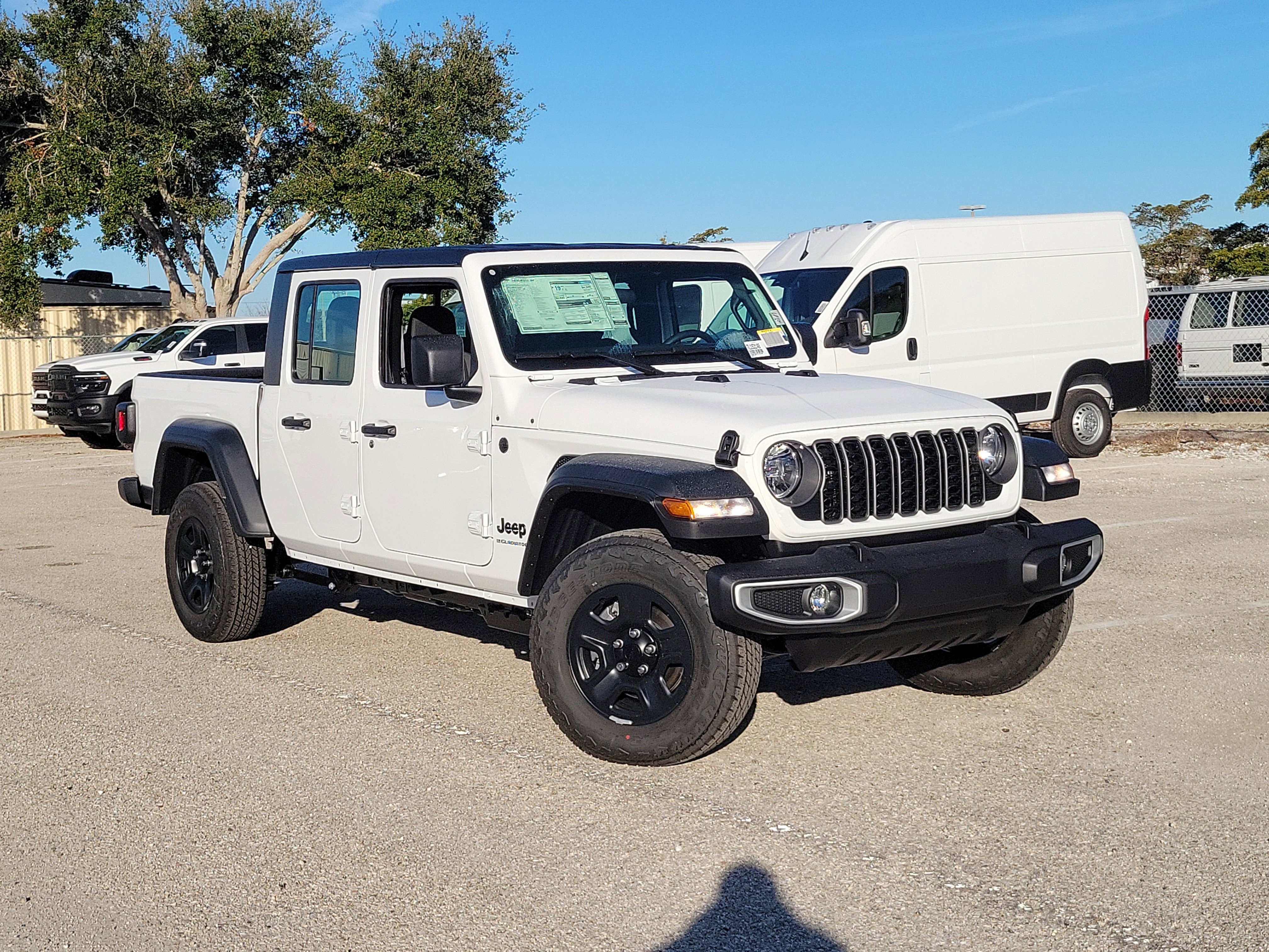 2026 Jeep Gladiator Sport's photo