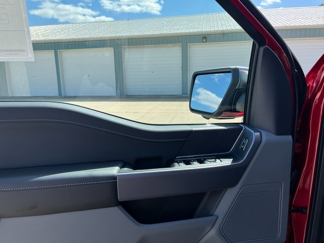 2025 Ford F-150 XLT photo 21