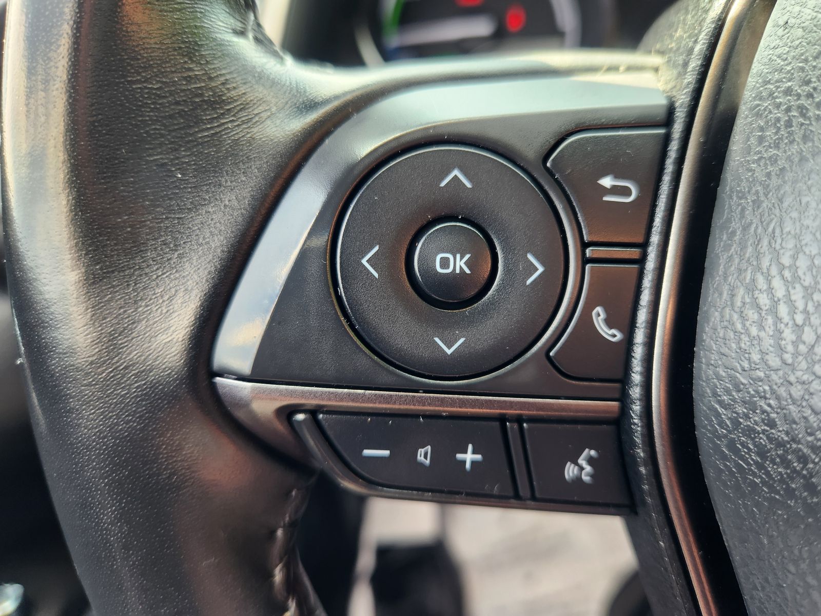 2022 Toyota Camry Hybrid XSE photo 16