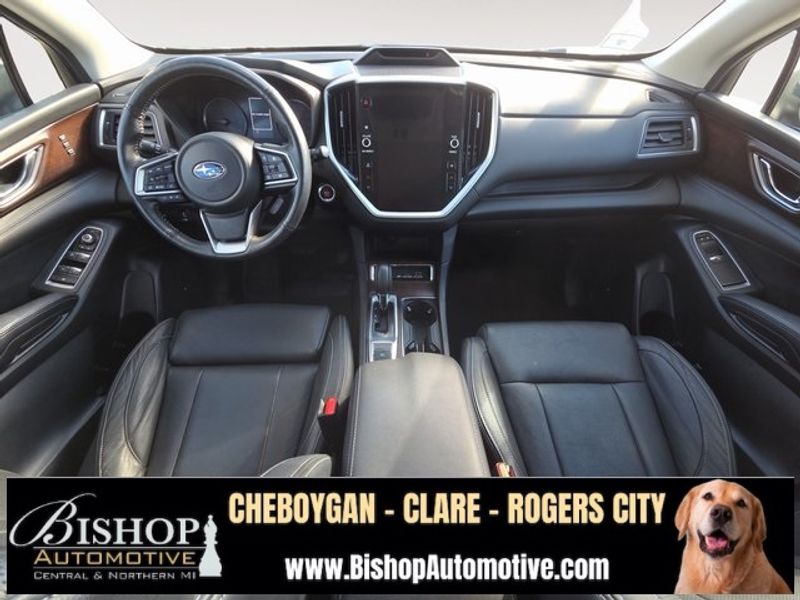 2023 Subaru Ascent Touring photo 4