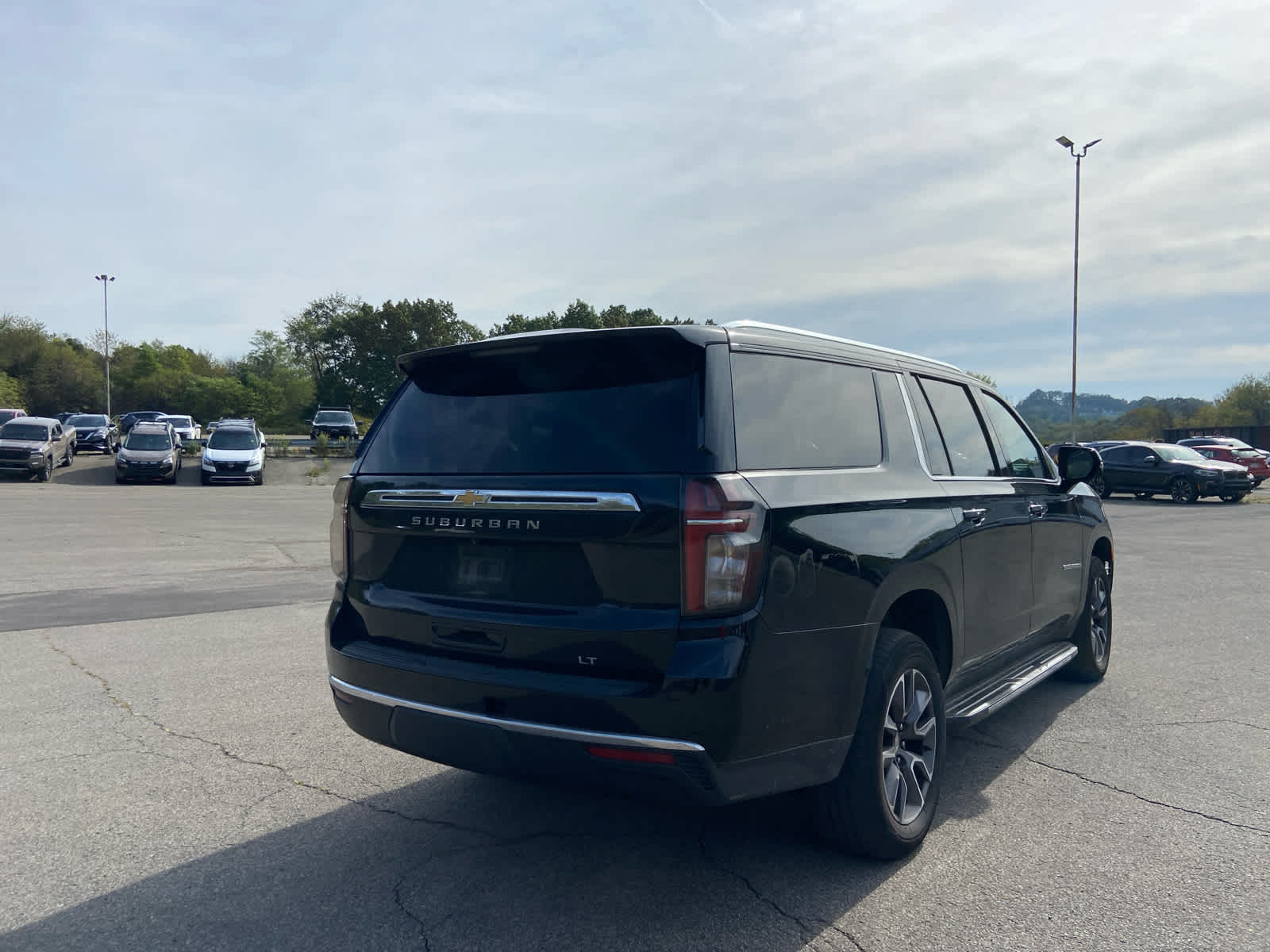 2023 Chevrolet Suburban LT photo 3
