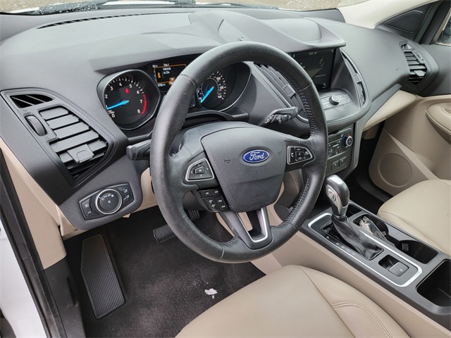 2019 Ford Escape SEL photo 13