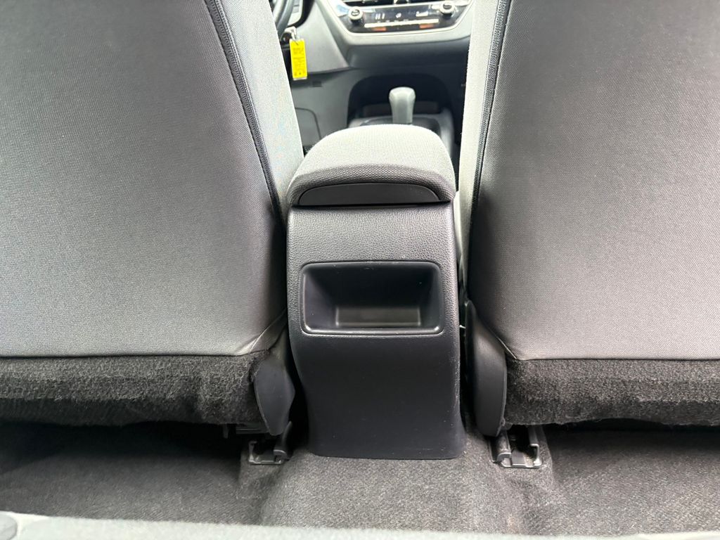 2022 Toyota Corolla LE photo 21