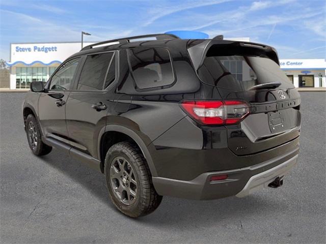 2025 Honda Pilot TrailSport photo 2