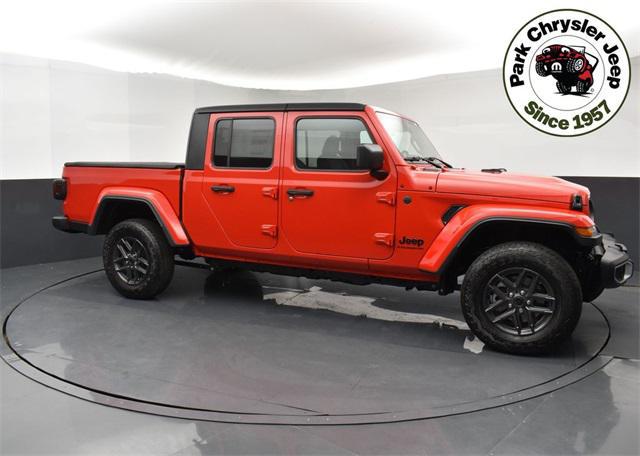 2025 Jeep Gladiator Sport S's photo