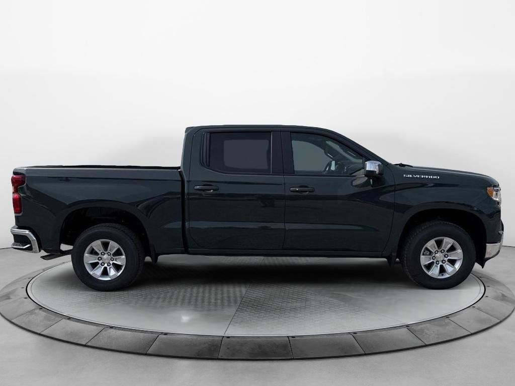 2025 Chevrolet Silverado 1500 LT photo 2