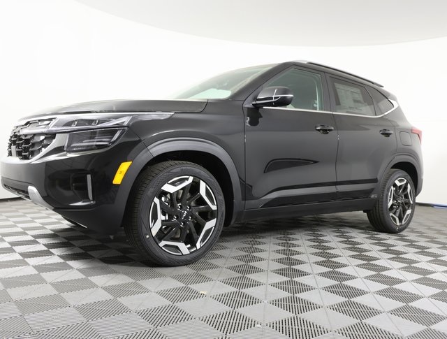 2025 Kia Seltos SX's photo