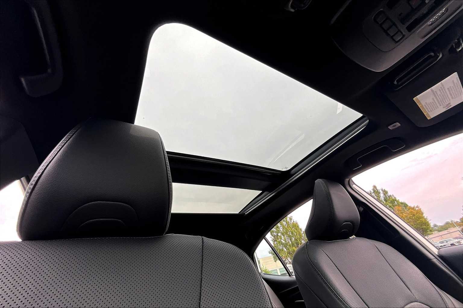 2025 Toyota Camry XSE photo 12